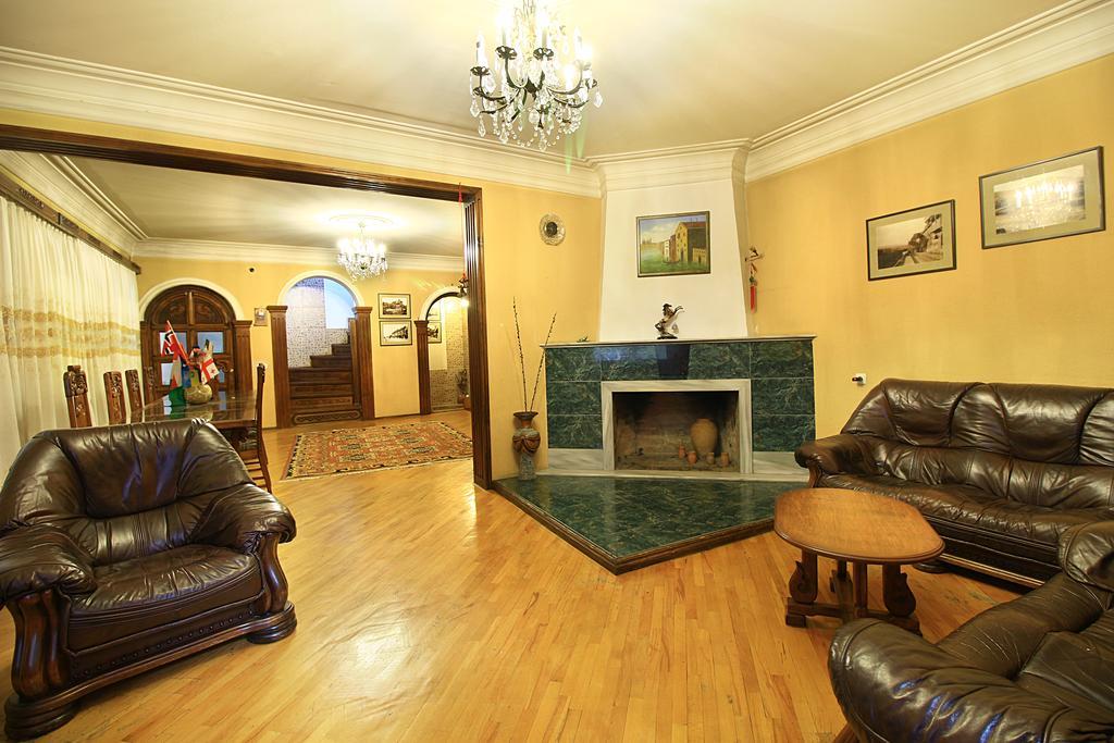 Babilina Hotel Tbilisi Exterior photo